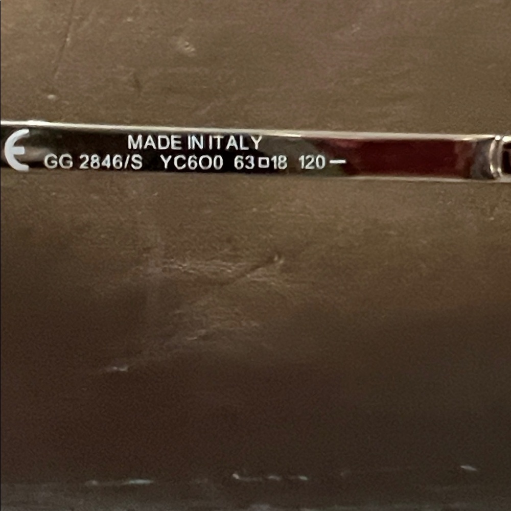 Vintage Gucci GG 2846/S Gradient Lense Sunglasses w/ Gold & Black Frames - Picture 7 of 15